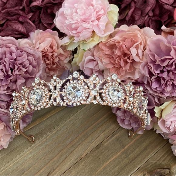 Stunning Greek Goddess Crystal Bridal Tiara Crown - Picture 7 of 16